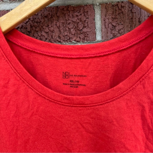 No Boundaries Red Long Sleeve Tee Shirt - Picture 2 of 2